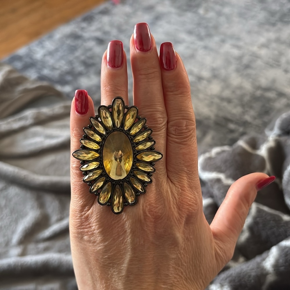 Elegant Gold Statement Ring